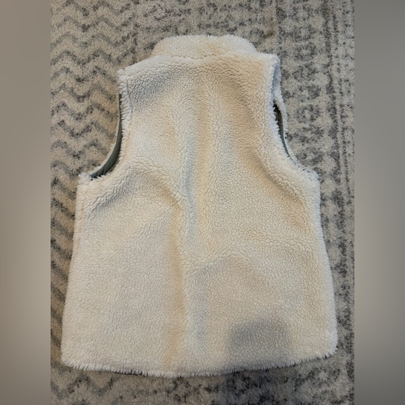 Reversible vest - Picture 3 of 5